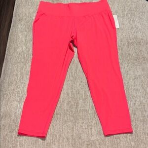 NWT 18/20 2x Livi active Lane Bryant melon color 7/8 leggings